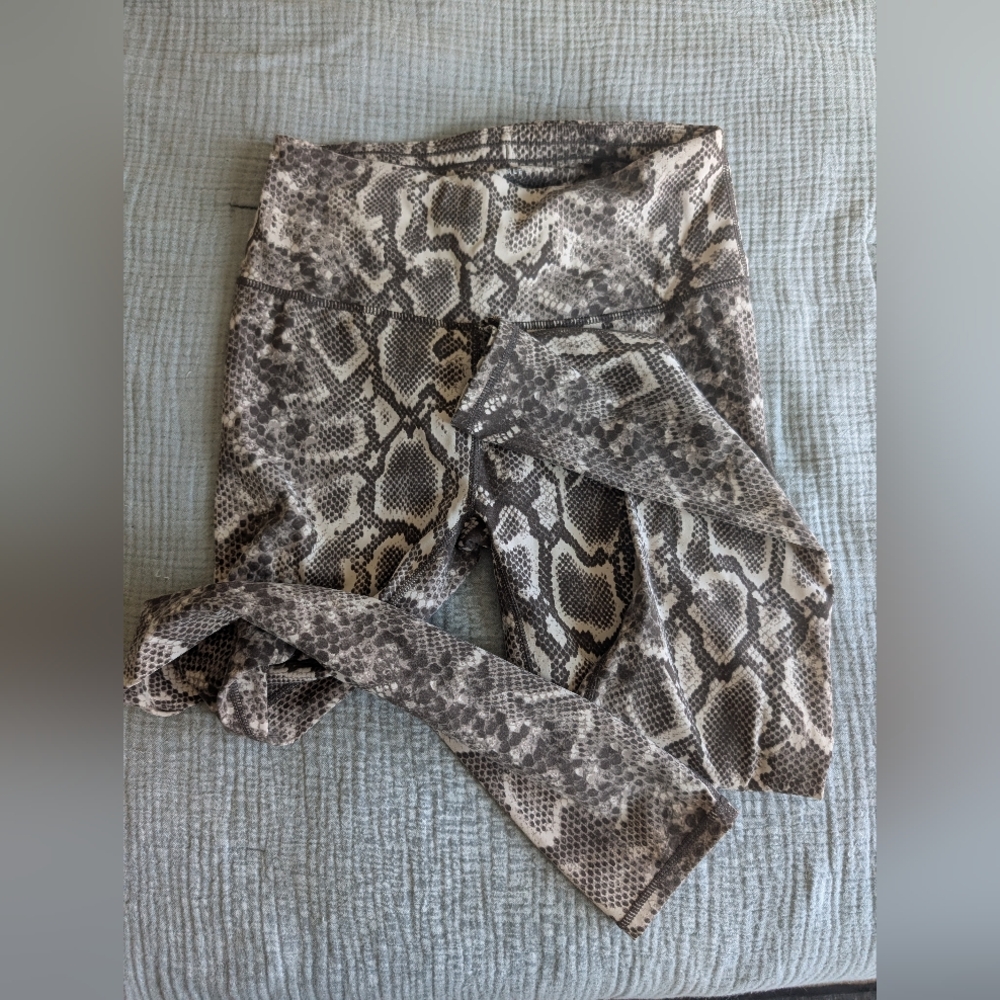 Like new varley leggings